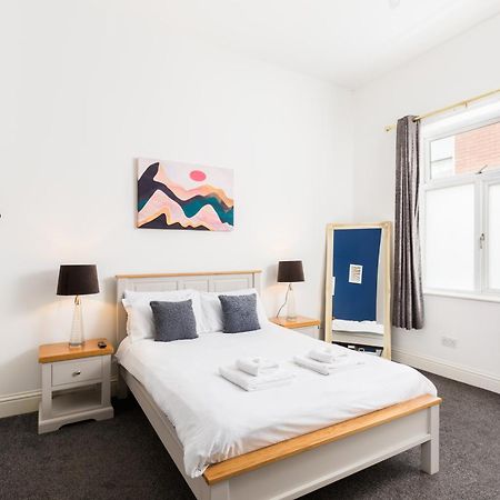 1-Bedroom Apartment In Leamington Spa With Free Parking Buitenkant foto