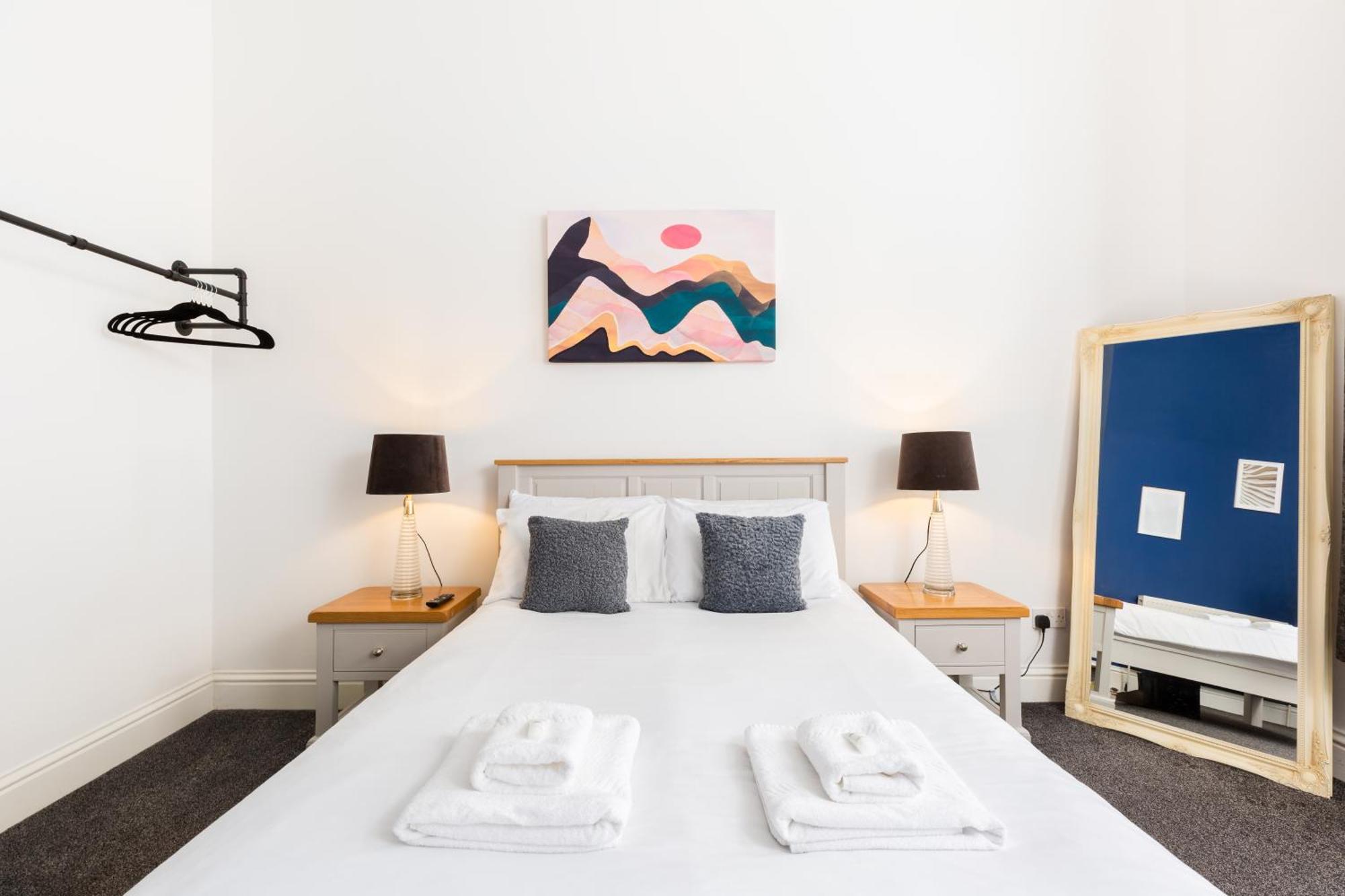 1-Bedroom Apartment In Leamington Spa With Free Parking Buitenkant foto